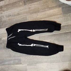 Old Navy brand sweat pants skeleton 💀 motif